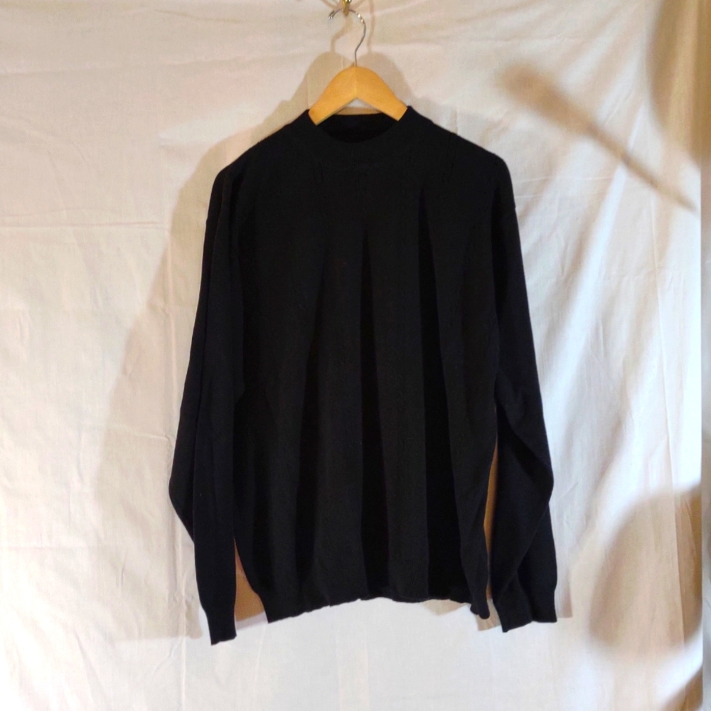 Men's Lightweight Crewneck Black Sweater by Manhattan - Size XL